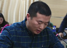 王秀濤：文學批評更需要批判精神這套叢書的出版提醒我們文學批評不能只會唱贊歌，文學批評還需要批判精神。[詳細]