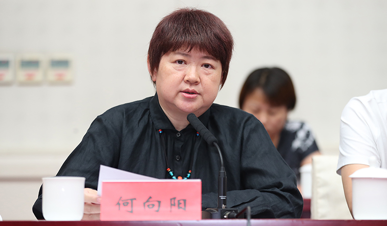 7月31日，評獎(jiǎng)辦公室主任何向陽報(bào)告初選名單公示情況